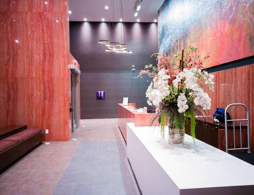 Luxury Suite Downtown Toronto Near Cn Tower Dış mekan fotoğraf
